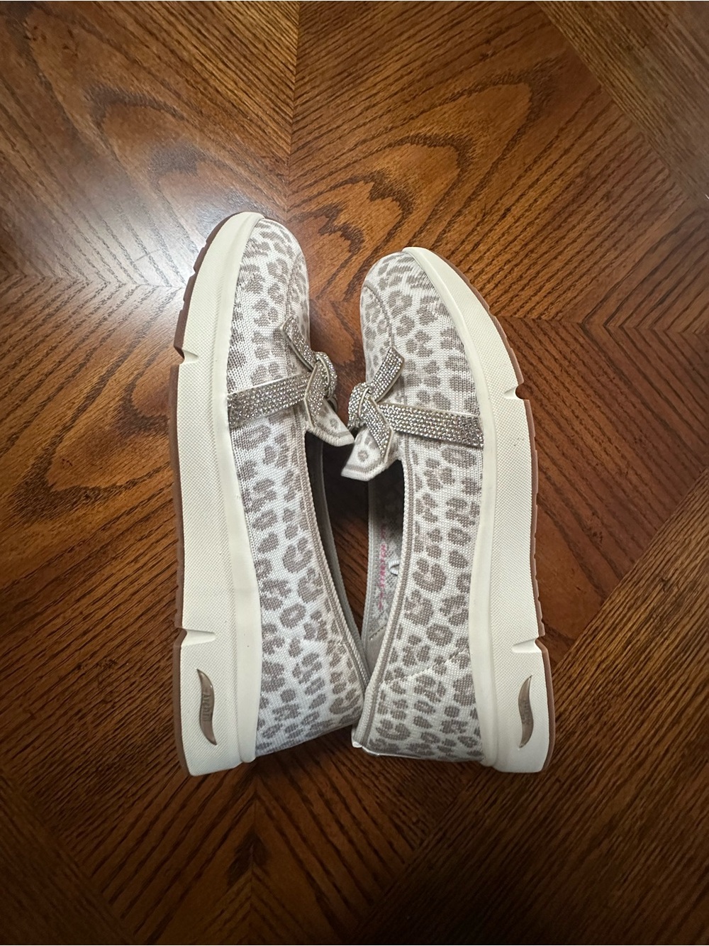 Skechers Women's Beige Leopard-Print Slip-On Flats with Sparkle Bow - Picture 7 of 9